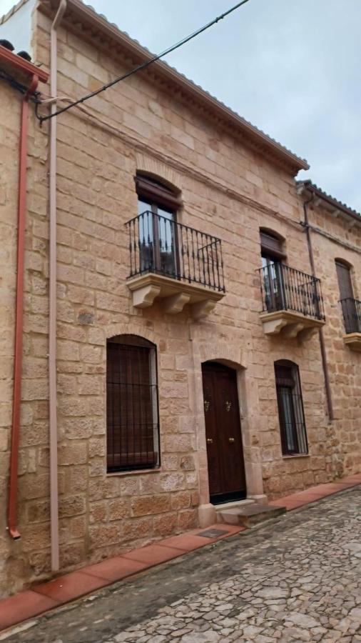 Casa Rural Verde Oliva Baños de la Encina Екстериор снимка